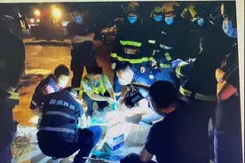 深圳一货车泄漏黄绿色不明液体！3人被抓图片