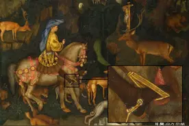 不止丝袜、高跟鞋，这4种“女性用品”，最开始都是为男人发明的图片