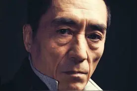 张艺谋母亲一边大骂张艺谋，一边说：儿媳妇，我只认肖华图片