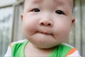 宝宝几个月长牙算正常？出牙信号、应对建议，家长牢记让娃少遭罪图片