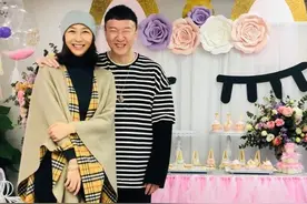 孙红雷带三岁女儿逛街，孩子正面曝光，五官清秀四肢修长像妈妈图片