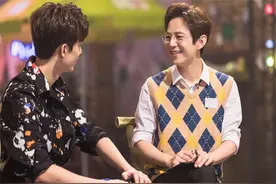 为什么何炅入职湖南卫视21年还是编外，不是正式职工？视频封面