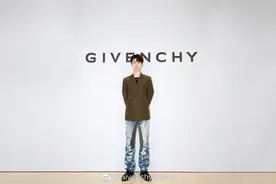 Givenchy家族最年轻的代言人，“00后”范丞丞到底什么来头？图片