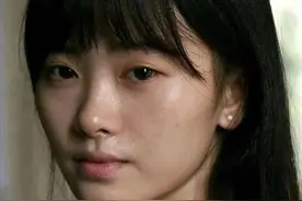 鞠婧祎好皮肤也是假的？被扒闭口痘印一个不少，贾玲都吐槽她妆浓图片