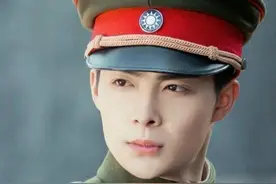 解读：军队“副官”是什么军衔？这个级别的军官才有副官图片