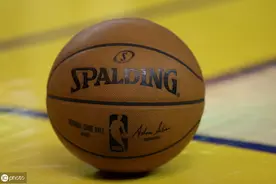老牌斯伯丁下线，威尔逊将取代其成为NBA联盟官方用球图片