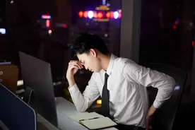 办公室久坐，腰肌劳损严重，教你三招彻底恢复