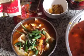 河南美食烩面，教你们做卤汤，吃着那叫一个过瘾