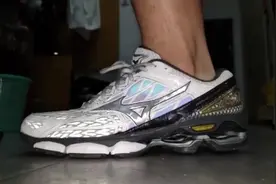 激进派还是保守派？美津浓预言6缓震对比视频封面