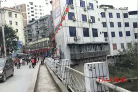 现在的老人家很可怜的儿女在外面打工没有年轻人在家视频封面