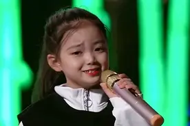 小女孩翻唱一首网红歌曲《不过人间》嗓音干净明亮，好听醉了