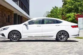 吉利博瑞GE和思域怎么选，两者有什么优缺点？