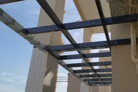 用大方管做的阳光房造型简单实用还牢固，螺丝怎么打？细节很重要