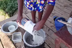 非洲主食之一：西玛，做法很简单，但一般人做不了