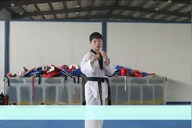 晓晓与体育讲解，跆拳道的基础教学，基本步伐的视频教程