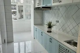 东北朝向的房子！虽然采光略差点，但整屋运用浅色调装修效果不错