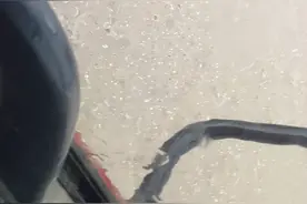 澄城罗家洼突下大雨冰雹视频封面