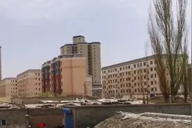 工地上干11个小时300元一天，农民工还不想干，这是为何视频封面