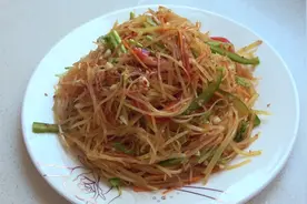 这才是凉拌土豆丝正确的做法，酸脆爽口，特别下饭，做法超简单