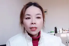 70后姐姐用亲身经历告诉你，现在微商到底还能赚钱吗？视频封面