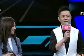 21岁美女上学却已成一位老板娘，又会挣钱又会唱歌堪称完美了视频封面