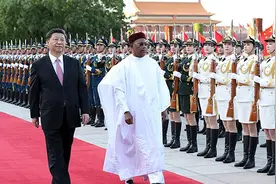 习近平举行仪式欢迎尼日尔总统访华视频封面