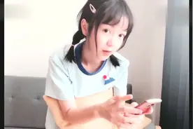 小萝莉翻唱《身骑白马》，天使一般的嗓子，最后结局尴尬了！视频封面