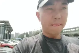 二手车人参加车辆拍卖 并给出过程讲解视频封面