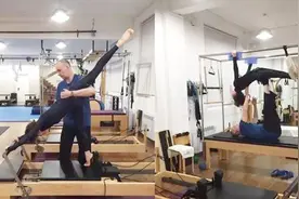 孙俪健身房找私教，老外私教被质疑，女性找男私教就是目的不纯？视频封面