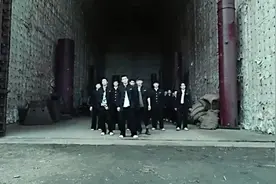 这才是真兄弟啊！不管你要干什么，只要是兄弟就一直陪着你！