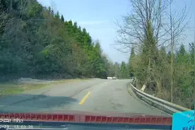 G320 国道雪峰山路段浪山路，车少路况好，最后小悲剧了……视频封面