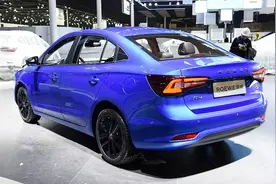 真正的国产“黑马”家轿！月销20470台，超过吉利帝豪，售价6万多视频封面