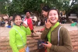 缅甸女人用木头保养皮肤，一用就是2000多年，现在男女老少都
