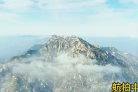 航拍洛阳市栾川县老君山被称为“中国大陆脊梁”冬季的伏牛山脉。视频封面