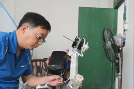 买了个保修五年的电机装在电扇上