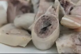 大邱县市韩国街头食品，猪子宫，猪肠，猪内脏，真是美味佳肴！