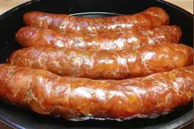 教你麻辣香肠最佳风干时间和储存方法，晶莹剔透，红亮诱人真好吃