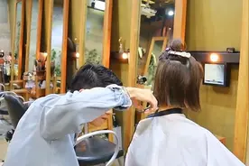 其实女生剪短发可以不带刘海，剪成这种长度分一下气质就上来了