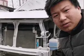 五菱宏光S的前防撞钢梁厚度怎么样？跟水箱冷凝器距离合理么？