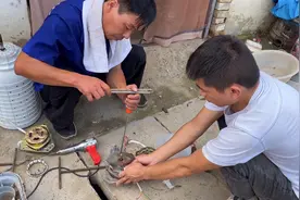 农村小伙去修洗衣机，没想到是电机出了问题，100块钱换电机值吗视频封面