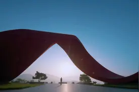 鲁南制药厂歌MV——中国企业，就得有这股精气神！视频封面