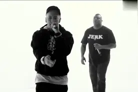 阿姆Eminem2013年震撼无消音现场版《Rap God》！视频封面