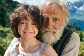 《海蒂和爷爷》小演员雪山赤脚奔跑，用特效恢复唇色视频封面