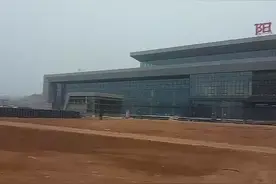 阳泉又一怪，市区北面叫东站