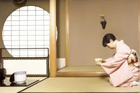 日本男女最不平等！不但女性不能当天皇，结婚后法律规定必须改姓视频封面