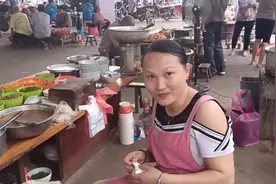 荔浦市13个乡镇，今天是双江镇圩日，看下三万人口的乡镇热闹不视频封面