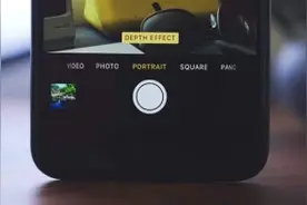 拍摄过程中怎样实现前后摄像头的调换，小伙教你两步学会，实用啊