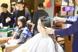 不管男人女人，理发时千万不要对理发师说“三句话”，容易吃大亏