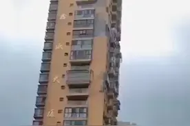 风王“利奇马”驾临！温州一高楼墙体被大风吹落 目击者连连惊呼