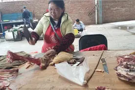 牛头14块一斤，一个牛头450块，牛肉32一斤卖了，只剩牛脚没人要视频封面